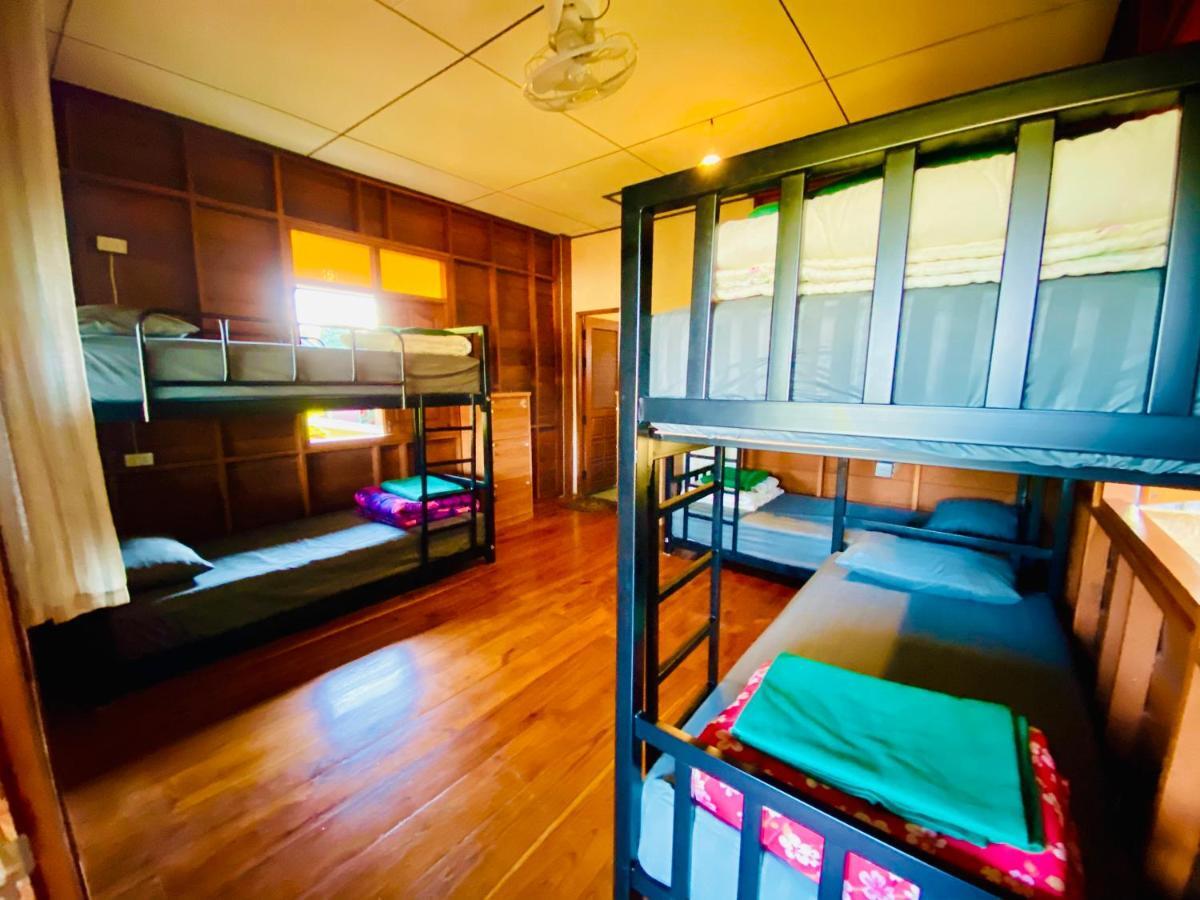 Nine House Pai Hostel Bagian luar foto