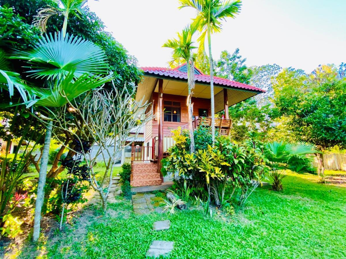 Nine House Pai Hostel Bagian luar foto