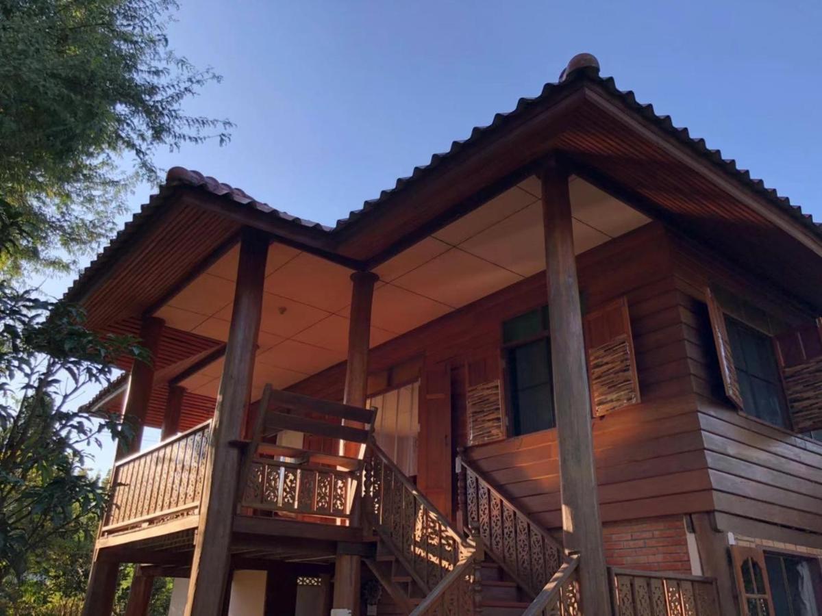 Nine House Pai Hostel Bagian luar foto